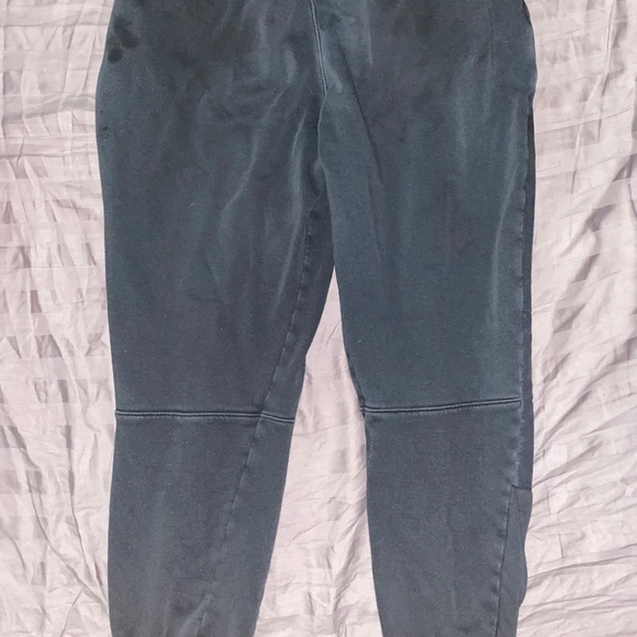 Columbia Cuffed Pants. - Picture 3 of 3